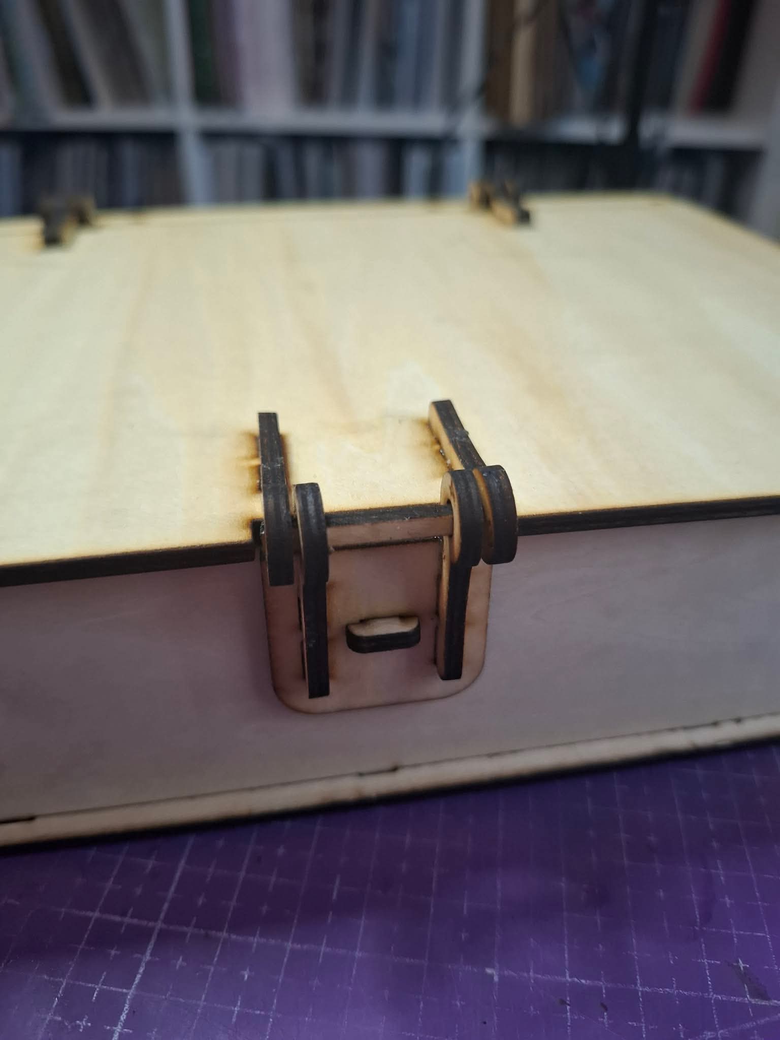 Boite livre en bois