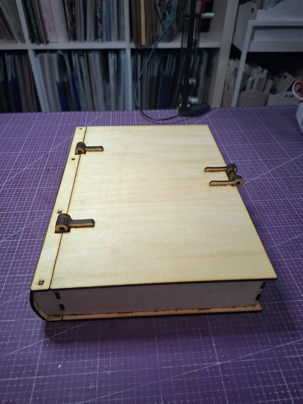 Boite livre en bois