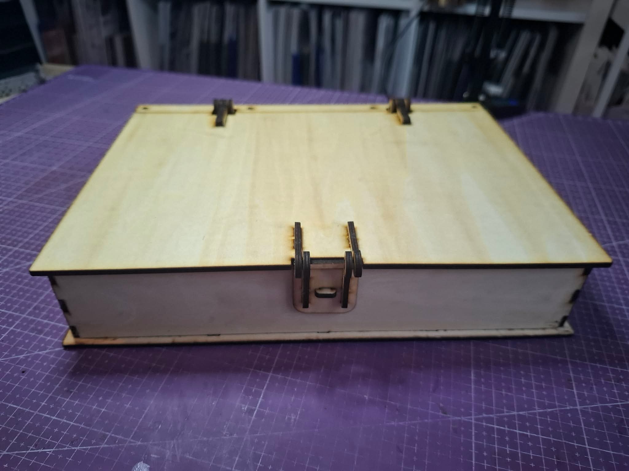 Boite livre en bois